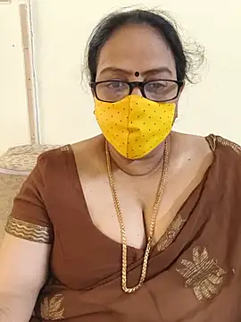 Snapshot of heera-rani chatting on 5, 7, 2026 heera-rani online show from 5, 7, 2026