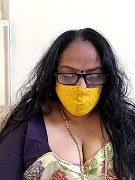 Snapshot of heera-rani chatting on 7, 7, 2026 heera-rani online show from 7, 7, 2026
