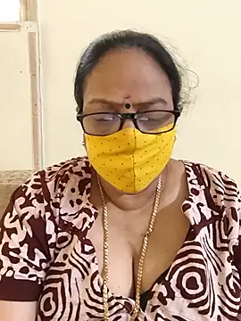 Snapshot of heera-rani chatting on 8, 7, 2026 heera-rani online show from 8, 7, 2026