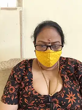Snapshot of heera-rani chatting on 10, 7, 2026 heera-rani online show from 10, 7, 2026