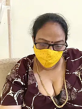 Snapshot of heera-rani chatting on 20, 7, 2026 heera-rani online show from 20, 7, 2026