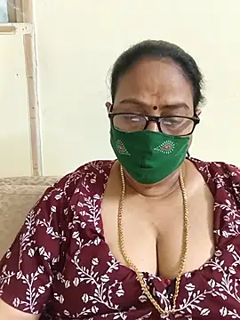 Snapshot of heera-rani chatting on 24, 7, 2026 heera-rani online show from 24, 7, 2026