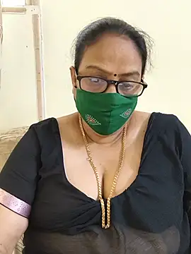 Snapshot of heera-rani chatting on 25, 7, 2026 heera-rani online show from 25, 7, 2026