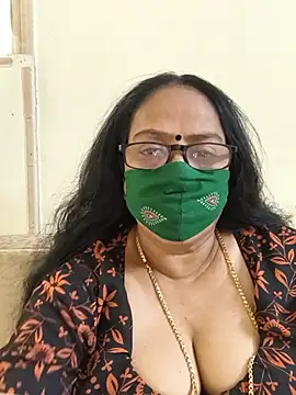 Snapshot of heera-rani chatting on 28, 7, 2026 heera-rani online show from 28, 7, 2026
