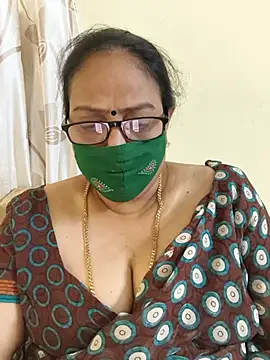 Snapshot of heera-rani chatting on 6, 8, 2026 heera-rani online show from 6, 8, 2026
