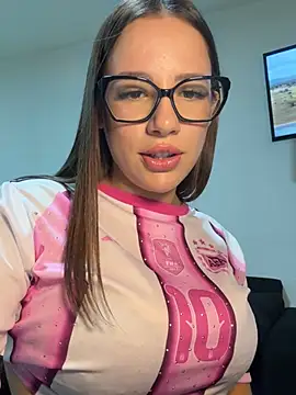 AlessiaaRuso1 online show from 24, 6, 2026