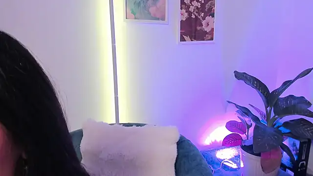 canelleGarces online show from 2, 12, 2025