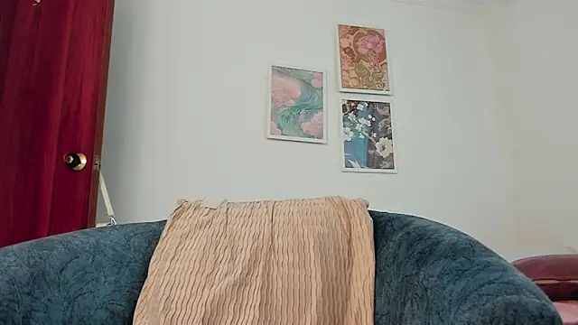 canelleGarces online show from 4, 3, 2026