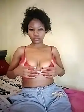 Seductive Yellow Titties online show from 12, 11, 2025