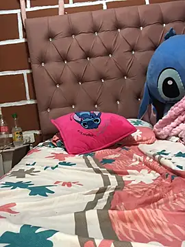 Rachellcooperrr online show from 6, 3, 2026