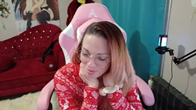 Snapshot of rubystrip chatting on 16, 12, 2025 rubystrip online show from 16, 12, 2025