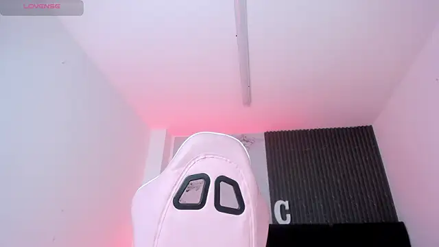 chloesagee online show from 2, 5, 2026