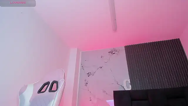 chloesagee online show from 14, 6, 2026