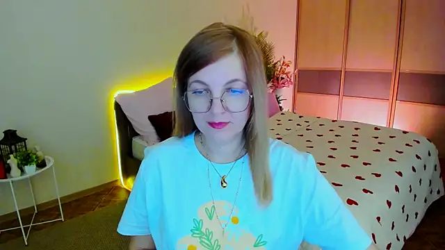 YourUniverser online show from 4, 5, 2026