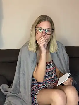 Snapshot of Lesamantssexy chatting on 11, 10, 2025 Lesamantssexy online show from 11, 10, 2025