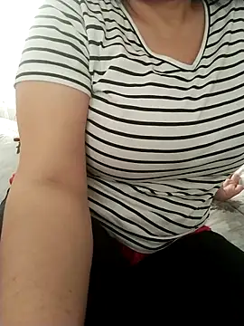 Snapshot of zerdaliii chatting on 2, 2, 2026 zerdaliii online show from 2, 2, 2026