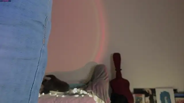 Snapshot of Pixxxis chatting on 2, 12, 2025 Pixxxis online show from 2, 12, 2025