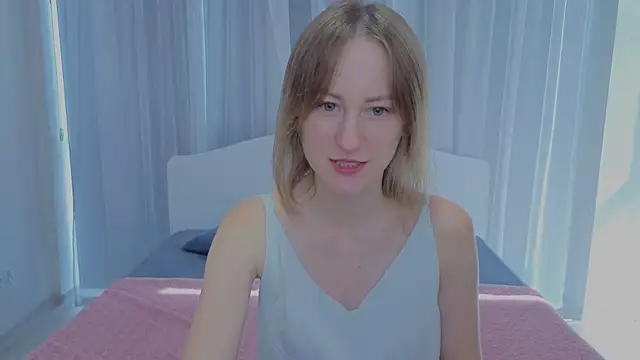 LuluChiiii online show from 18, 9, 2025