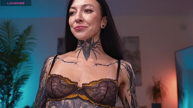 Alise Eve  online show from 30, 9, 2025