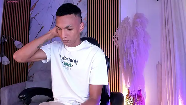 JulienSaint online show from 3, 5, 2026