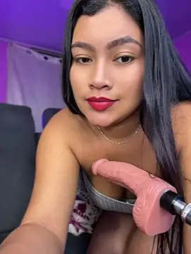 LunaaRosse online show from 4, 8, 2026