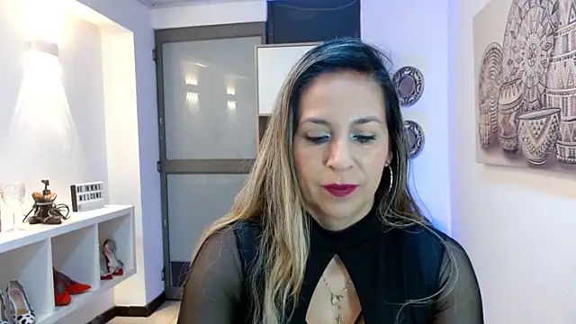 Snapshot of DianaPearls chatting on 19, 5, 2026 DianaPearls online show from 19, 5, 2026