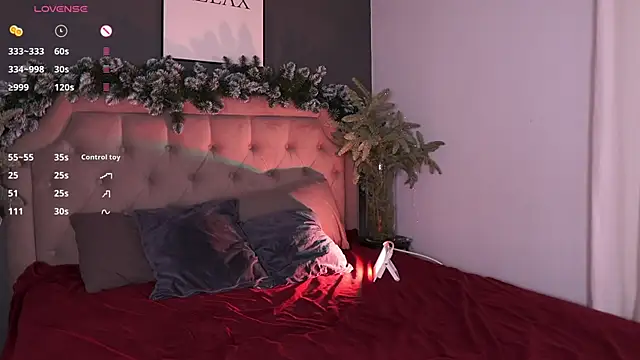 Snapshot of MissBunnyDoll chatting on 19, 12, 2025 MissBunnyDoll online show from 19, 12, 2025