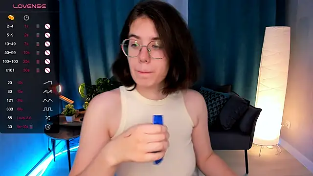 BellaCaress online show from 16, 9, 2025