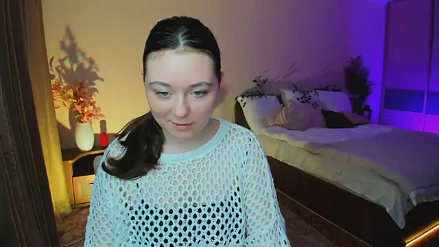 AlluringLookk online show from 12, 11, 2025