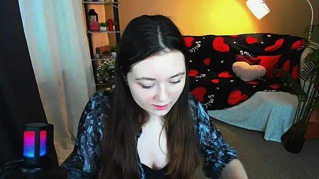 AlluringLookk online show from 10, 2, 2026