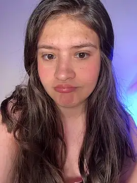 Snapshot of Emilyybennet_ chatting on 16, 7, 2026 Emilyybennet online show from 16, 7, 2026