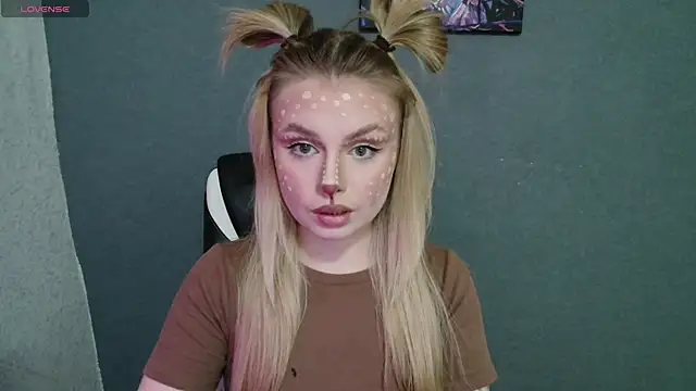 Snapshot of AngelicaHollywood chatting on 31, 10, 2025 AngelicaHollywood online show from 31, 10, 2025