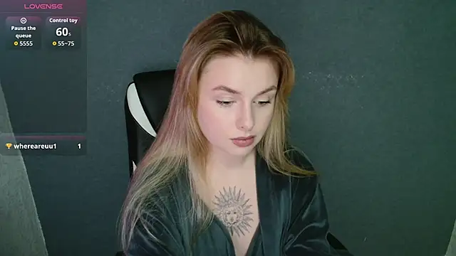 Snapshot of AngelicaHollywood chatting on 14, 11, 2025 AngelicaHollywood online show from 14, 11, 2025