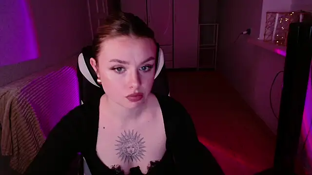 Snapshot of AngelicaHollywood chatting on 25, 2, 2026 AngelicaHollywood online show from 25, 2, 2026