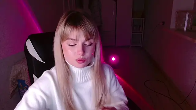 Snapshot of AngelicaHollywood chatting on 7, 3, 2026 AngelicaHollywood online show from 7, 3, 2026