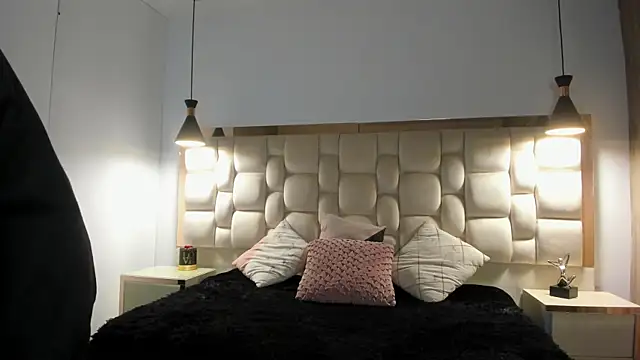 Snapshot of Emilia_Bons chatting on 25, 9, 2025 Emilia Bons online show from 25, 9, 2025