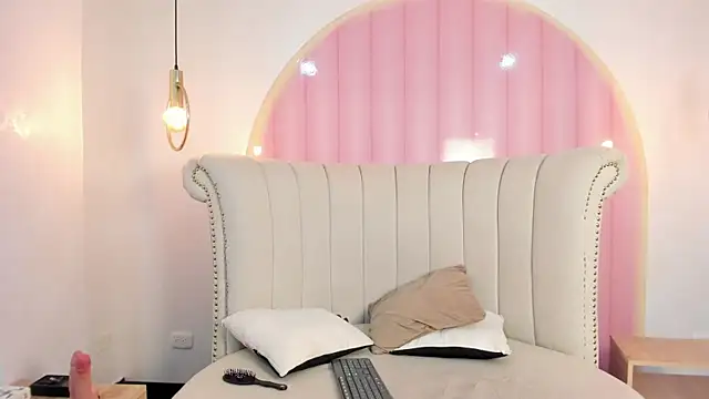 Snapshot of Emilia_Bons chatting on 14, 1, 2026 Emilia Bons online show from 14, 1, 2026