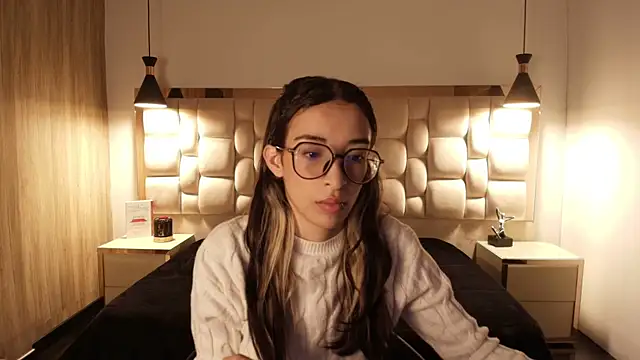 Snapshot of Emilia_Bons chatting on 9, 2, 2026 Emilia Bons online show from 9, 2, 2026