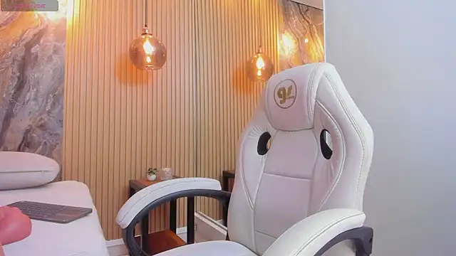 chloe murray online show from 27, 9, 2025