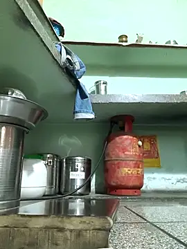 Love-pari077 online show from 12, 10, 2025