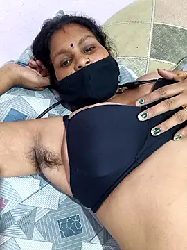 Snapshot of Love-pari077 chatting on 17, 4, 2026 Love-pari077 online show from 17, 4, 2026