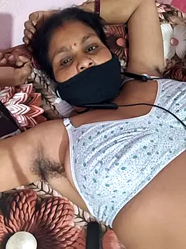 Snapshot of Love-pari077 chatting on 23, 4, 2026 Love-pari077 online show from 23, 4, 2026