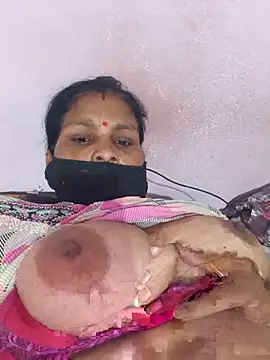 Snapshot of Love-pari077 chatting on 19, 5, 2026 Love-pari077 online show from 19, 5, 2026
