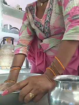 Snapshot of Love-pari077 chatting on 27, 5, 2026 Love-pari077 online show from 27, 5, 2026