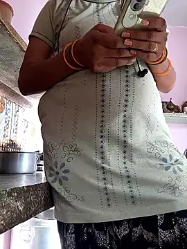 Love-pari077 online show from 10, 6, 2026