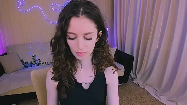 ChristinaConteeree online show from 23, 9, 2025