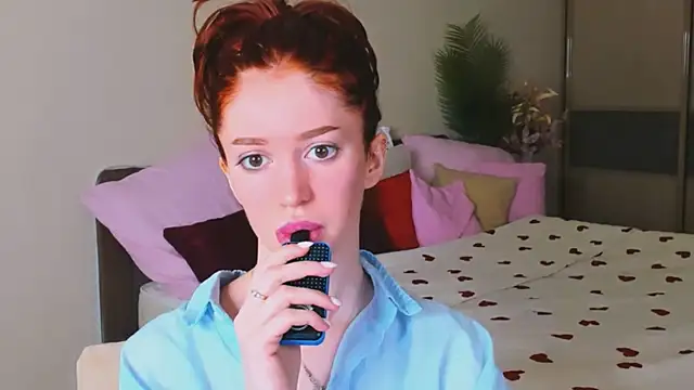 ChristinaConteeree online show from 4, 5, 2026