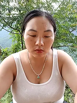 Love-Ly99 online show from 19, 9, 2025