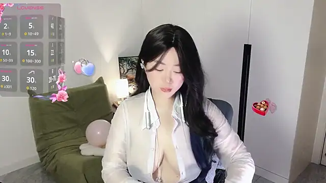 Emmaq996 online show from 10, 9, 2025