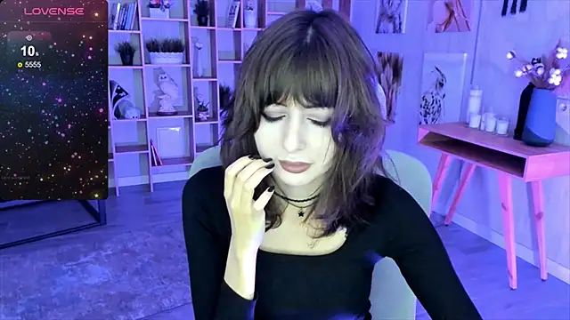 CrystallBloom online show from 17, 10, 2025